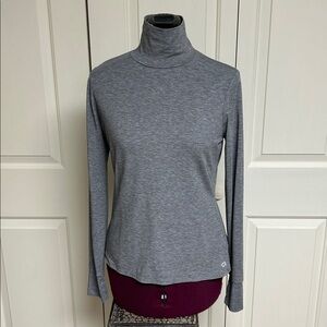 GapFit Grey Breathe Turtleneck T-Shirt - Size S